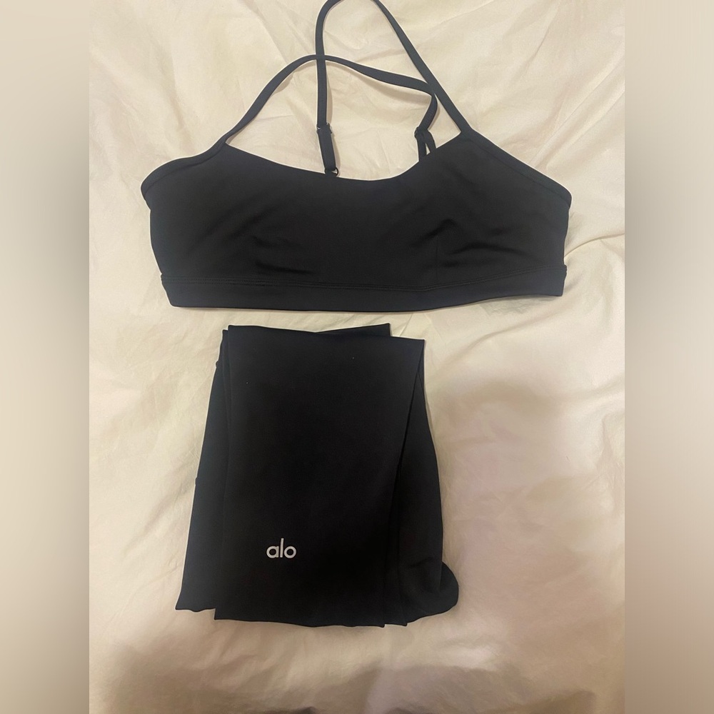 Black Airbrush Alo leggings and sports bra set